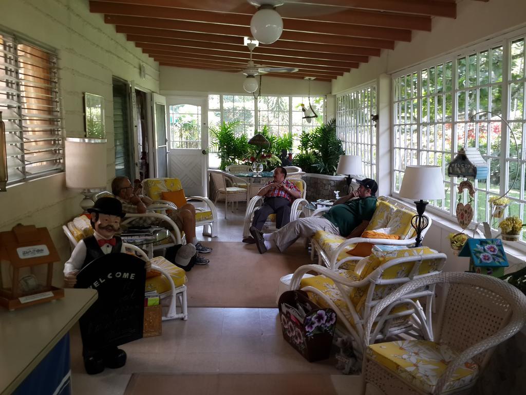Park Eden Bed & Breakfast Los Llanitos 외부 사진